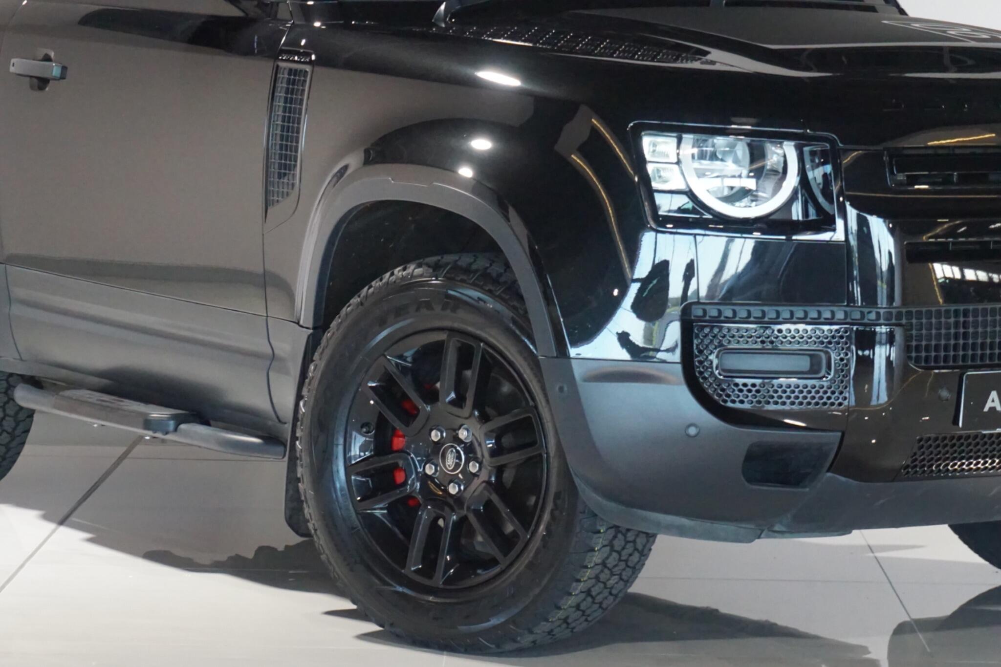 Land Rover Defender 90 3.0 D250 MHEV Hard Top SUV 3dr Diesel Auto 4WD SWB Euro 6 (s/s) (250 ps)